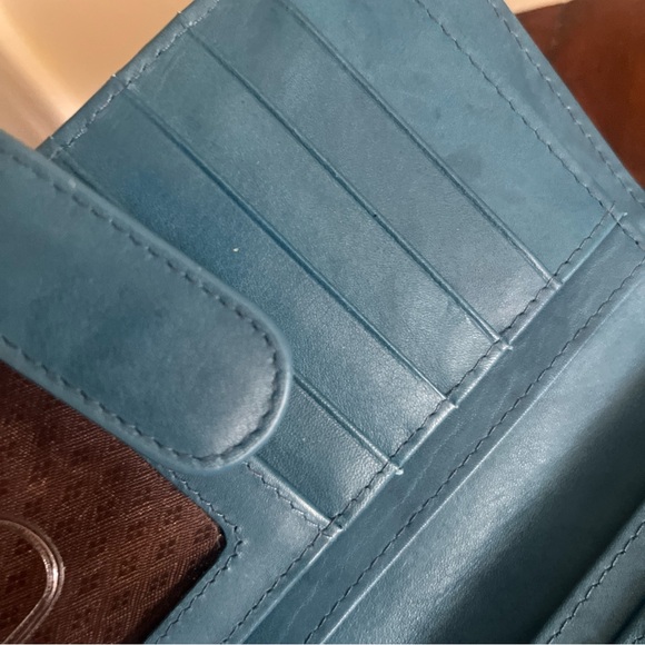 ILI Blue Crossbody wallet - Picture 7 of 12